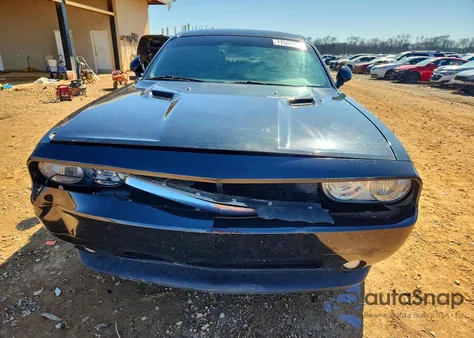2013 Dodge Challenger Sxt z USA, uszkodzony, nr VIN 2C3CDYAG0DH681875